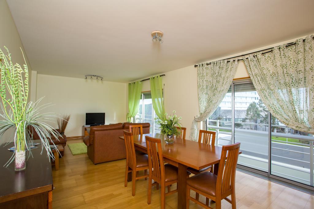 Apartment T3 In Downtown With Sea View Ponta Delgada Eksteriør billede